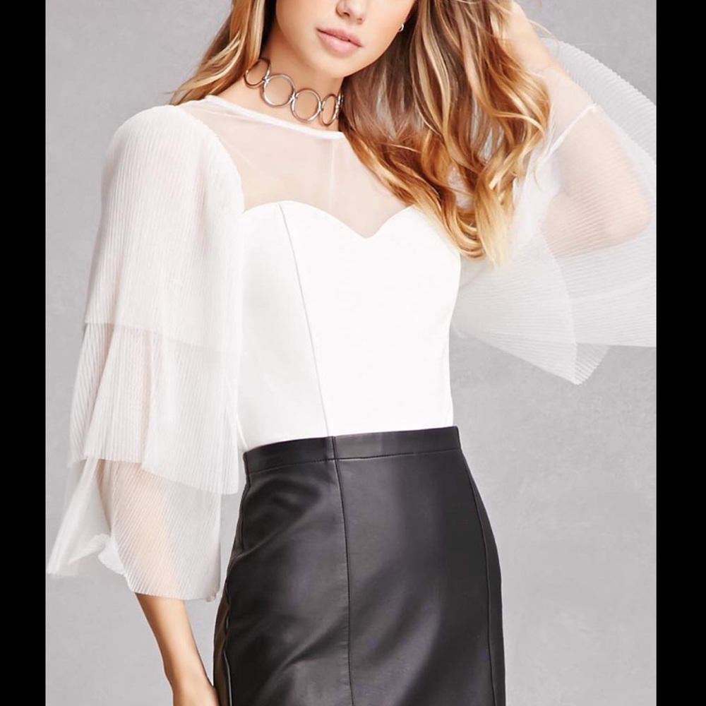 NWT Ina Off White Mesh Sweetheart Top Size S